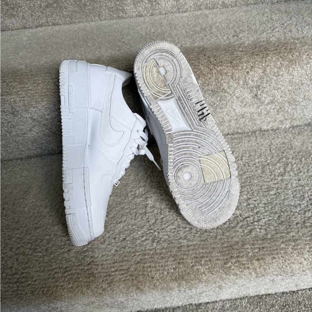 White AF-1 pixel - Picture 5 of 7